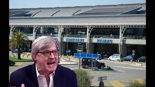 Vittorio Sgarbi a quotLa Zanzaraquot presa la schiuma da barba YouTube [upl. by Orsino]