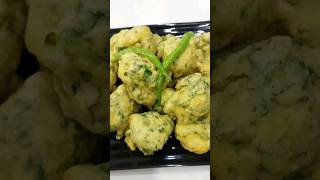 Methi Na Gota bhajiya pakoda nasto farsan namkeen dalvada marcha chatni breakfast [upl. by Nywrad]