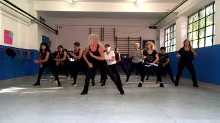 quotMORDIDITAquot  lezione di fit dance  AlbaBaila conmigo [upl. by Akiram515]