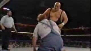 King Kong Bundy vs Uncle Elmer 1986 [upl. by Bushweller]