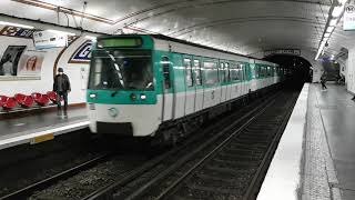 MF77  Arrêt à la station Guy Moquet sur la ligne 13 du métro parisien [upl. by Euqinomad818]