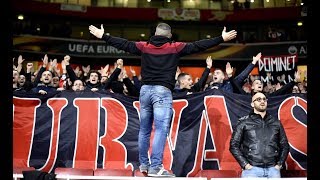 Curva Sud Milano a Londra  il settore ospiti canta ad oltranza con il Milan ormai eliminato [upl. by Eaj]