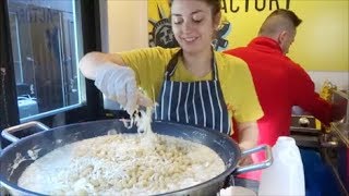 MACARONI AND CHEESE LONDON STREET FOOD MACARONI AND CHEESE [upl. by Otrebla]