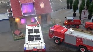 Modellbaumesse Leipzig 2014 ♦ Einsatz Feuerwehr Haus brennt RC ♦ House on Fire Station Fire Engine [upl. by Aloysia258]