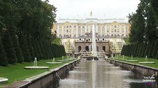 Russland Peterhof Schloss Parkanlage bei St Petersburg Kaskaden und Fontänen Петергоф [upl. by Panchito]