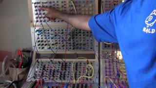 Resonator 555  NonLinear Circuits [upl. by Cassady]