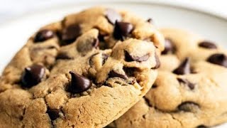 Chewy Chocolate Chip Cookies [upl. by Main24]