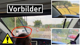 Vorbildliches Verhalten am Bahnübergang  Bahnübergänge nur mit Andreaskreuz aus Lokführersicht [upl. by Alleuol]