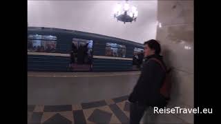 Metro St Petersburg UBahn Untergrundbahn Subway Pracht Zuckerbäckerstil Untergrund [upl. by Eizle200]