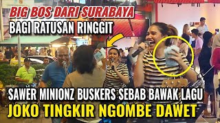 🔥 Bos Besar Dari Surabaya Siram Minionz Buskers  Dengan Senang Hati Dia Bagi Sawer Ratusan Ringgit [upl. by Agace]