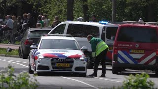 Ernstig ongeval Vondellaan Ridderkerk  Ambulances met politiebegeleiding naar het ziekenhuis [upl. by Latouche433]