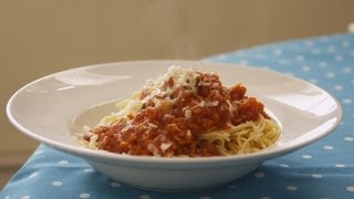 Spaghetti Bolognaise  De Keuken van Sofie  VTM Koken [upl. by Berger888]