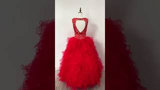 Robe de bal à col en V et dos ouvert à volants rouges broderies dorées robe de bal de Quinceanera [upl. by Legnaleugim]