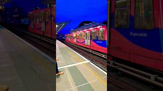 லண்டன் automated train uktamil tamiluk londontamil dlr londontamilan sentibee [upl. by Cruickshank535]