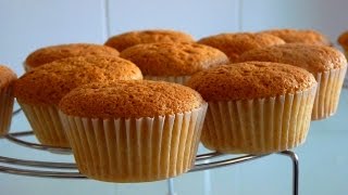 Receta básica de Cupcakes  Como hacer Bizcocho para Cupcakes Fácil [upl. by Aniara]