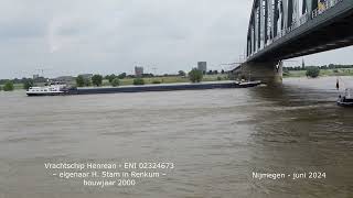 Binnenvaartschip HENREAN op de Waal bij Nijmegen [upl. by Yretsym902]