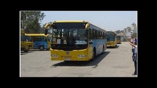 Ladrones asaltan a alumnos y auxiliar en bus de liceo naval Almirante Guise [upl. by Tnairb823]