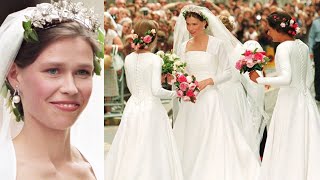 Princess Margarets Daughter Lady Sarah’s Wedding Gown Considered The Most ROMANTIC Wedding Gown [upl. by Ennayhc]