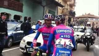 Labbraccio di Cunego e Scarponi Giro del Trentino 2012MOV [upl. by Lairea814]