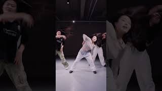 Upgrade U 😍😍 suzy choreography beyonce [upl. by Plume306]