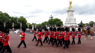 Relève de la garde royale Bukingham Palace Londres [upl. by Ferriter603]