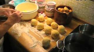 Rezept Aprikosen Klöße  Recipe Apricot Dumplings with English Subtitles [upl. by Faust]