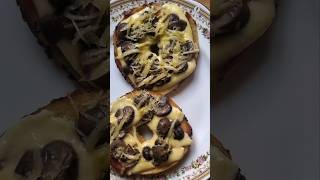 Breakfast bagel sandwich meal prep ideas Mushroom and cheese shorts trendingfood bagelsandwich [upl. by Welton]