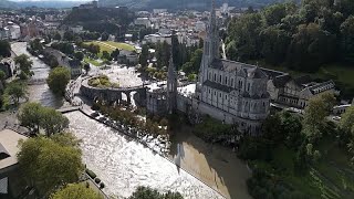 France  le sanctuaire de Lourdes frappé par des inondations [upl. by Pisano]