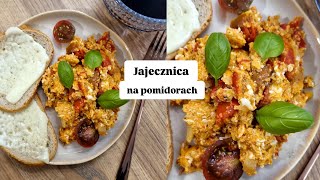 Przepis na jajecznicę na pomidorach śniadanie pomidory jajka jajecznica [upl. by Hteboj549]