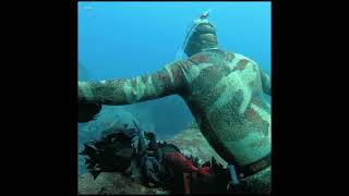 AMAZING SPEARFISHING 😱😱😱 [upl. by Ecyac]