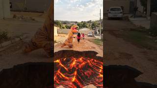 DINOSSAURO VS DORITOS GIGANTE 😱😱shorts funny [upl. by Eelsha]