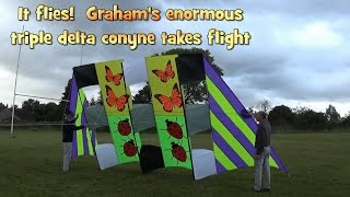 It flies Grahams enormous Triple Delta Conyne kite takes flight [upl. by Aihtak]