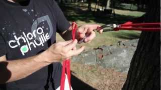 Comment monter une slackline de base avec mousquetons [upl. by Elora]