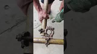 Fastening process of steel pipe scaffolding fasteners [upl. by Bibbye]