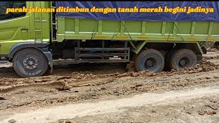 Truk hino500euro4 melintasi tanjakan lunakhino500euro4 vidiojalanan trukoleng [upl. by Pacheco]