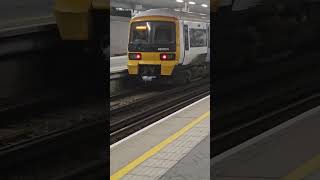 Southeastern Train at London Bridge February 2024 [upl. by Derf]