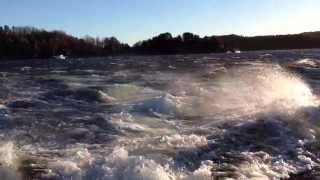 Boston Whaler Outrage 19 in winds gusting up to 40 knots [upl. by Brieta]