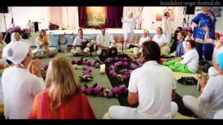 Chanting Circle with Kevin James Carroll at the German Kundalini Yoga Festival 2015 [upl. by Ynohtnael]