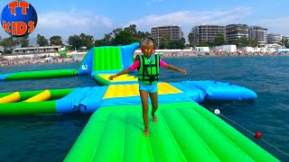 АКВАПАРК в открытом море и надувной батут на воде Giant Water Inflatable Trampoline [upl. by Nais508]