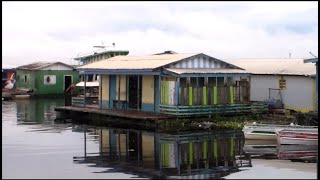 Casas de palafitas e flutuantes na cidade de Lábrea região do médio rio Purus estado do Amazonas [upl. by Airelav2]