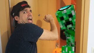 TRUCO O TRATO EN MINECRAFT  Minecraft Halloween [upl. by Dorree]