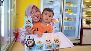 AZAM BELI KUE CUPACAKE LABUBU BUAT SALSA 😱 DI TOKO KUE [upl. by Arikaahs]