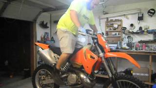 2001 KTM 300exc First start DONT WATCH [upl. by Nymsaj597]