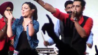 gippy grewal and neeru bajwa live in sydney 2011 HD [upl. by Anoyk]