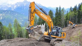 SPIANAMENTO PISTA da SCI con 2 DOZER LIEBHERR  ESCAVATORE [upl. by Kopple]