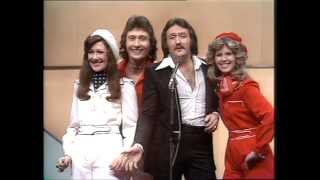 1976 Eurovision United Kingdom  Brotherhood of man  Save your kisses for me HQ [upl. by Adnir954]