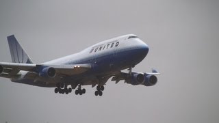 Storm United Airlines Boeing 747400 Go Around at Narita [upl. by Koch]