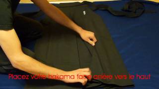 Comment plier  Le Hakama  How to fold  Hakama [upl. by Amora]