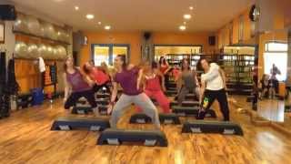 Zumba Step®  Que Suenen los Tambores Laritza Bacallao [upl. by Alled182]