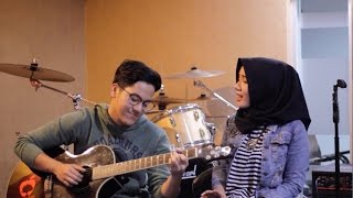 Setapak Sriwedari  Maliq amp dessentials short cover [upl. by Desirea]